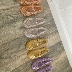 Old Navy jellies sandals